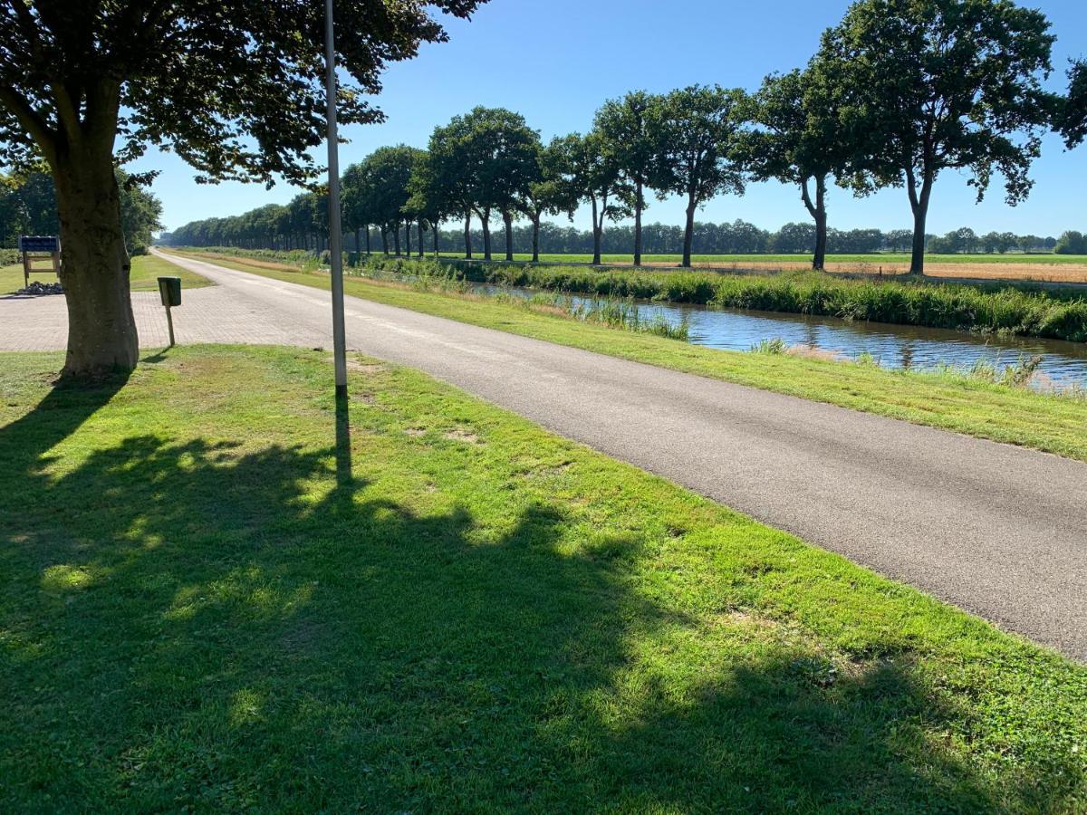 Vakantiehuis de Turfvaart Wachtum Buitenkant foto